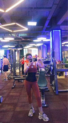 非常不错,比较合身,挺喜欢,好评 非常不错,比较合身,挺喜欢,好评