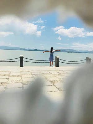 今天出去玩太累了。评价晚了，很不好意思。裤子质量非常好 面料穿着舒服，只是没找到照片 穿着也很好看的