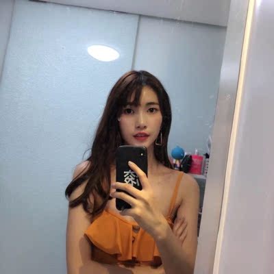 内衣版型不错 质量也很好 聚拢效果也不错 穿着很舒服很透气 不怕露 带子拿下来 也不会掉下来