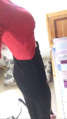 很不错的一次购物，衣服收到了布料也很舒服上身效果不错