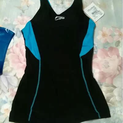 衣服不错，孩子穿很好！