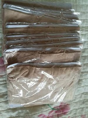 总的来说很好，这次特意备注了，没有坏的，但不知道结不结实，和之前买的不一样了，我还是喜欢之前的，比较白，因为我本身皮肤白，穿这个和只能有遮瑕的效果了，而且那批很结实，不知道这些会怎么样，价格很合适，我妈倒是很喜欢，说够穿一个夏天了。希望越做越好！