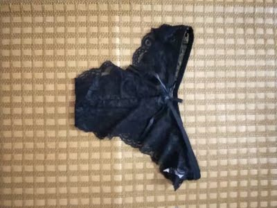 第一图，第二图我喜欢，第三图，第四图，个人不喜欢这两款，买的时候没注意挑选，这不怪店家，款式个人喜欢罢了，总体不错。希望更优惠就好了，蕾丝只能穿那么久，优惠我买更多，每天一件，更花样穿😍😍。