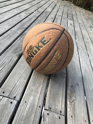 真实使用感受鸿克篮球怎么样,鸿克质量如何,值得入手吗