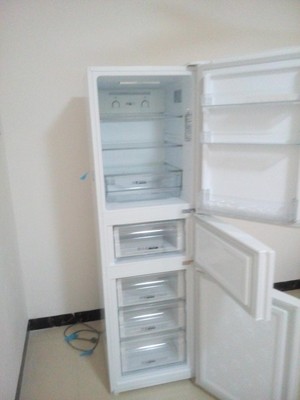 Haier/海尔 BCD-213WMPV 213升三门小型家用风冷无霜冷藏冷冻冰箱