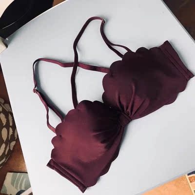 很美的内衣，滑滑的面料，质感很棒！很喜欢～赞