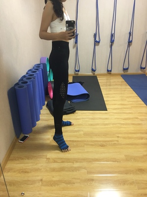 还不错,宝贝。练瑜伽不会跑。 还不错,宝贝。练瑜伽不会跑。