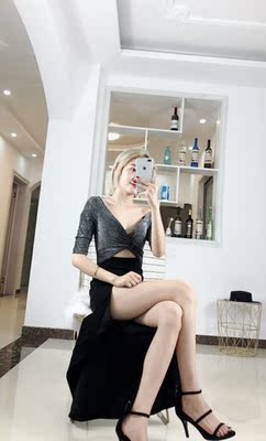 衣服收到了不错，这个穿起很有气质的，蛮不错了，值得购买