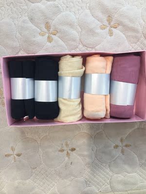 物流快并且货品非常好，质地轻薄柔软，透气性非常好，性价比炒高，下次还会光顾本店的，赞赞赞赞赞