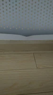 可以接受。电脑托板和右支架的螺丝误差1.5厘米。垫片少。玻璃吸盘属于最劣质的那种。面板刮掉一块指甲那么大,一块抽屉内挡板开裂,金属挡板中部扭曲。设计不错,精度一般,运输也就那样了,还是一体成型的金属部件比较靠谱 可以接受。电脑托板和右支架的螺丝误差1.5厘米。垫片少。玻璃吸盘属于最劣质的那种。面板刮掉一块指甲那么大,一块抽屉内挡板开裂,金属挡板中部扭曲。设计不错,精度一般,运输也就那样了,还是一体成型的金属部件比较靠谱