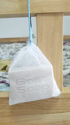 因为是在武汉所以物流很快,就是我备注了要蜂蜜的那款,收到的确是紫色什么坚果油抗衰老的,哎,味道也不是很喜欢,还没用,用了再来追评 因为是在武汉所以物流很快,就是我备注了要蜂蜜的那款,收到的确是紫色什么坚果油抗衰老的,哎,味道也不是很喜欢,还没用,用了再来追评