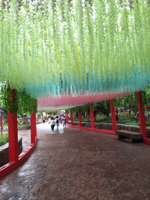 以前在天猫淘宝买东西，都是系统自动好评。后来才知道淘宝评论得积分可以涨淘气值时，才知道评论的重要性。所以以后无论买什么东西，我都把这段话复制粘贴下来，然后再写宝贝评论。没错评论八十个字以上就可以获得50积分。