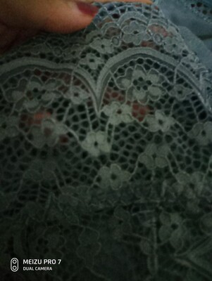 蕾丝的质量很好，夏天穿起来不闷热，很舒服，很喜欢。