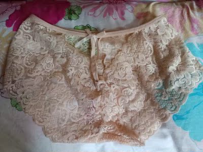 不错,挺漂亮的,而且穿的也挺舒服 不错,挺漂亮的,而且穿的也挺舒服