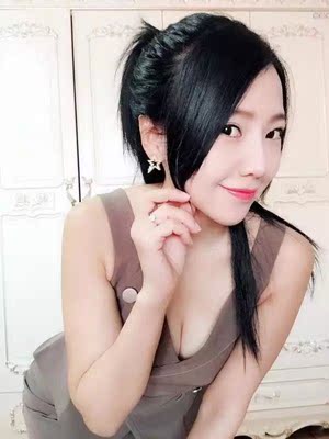 真的不会掉,不薄不厚,大小也合适 料子很舒服,摸着滑滑的 做工也是挺好的真的不买贵的只买对的!一百个赞,设计的很人性化,很不错的文胸,喜欢,而且穿什么衣服都可以,百搭又好看穿着还可以,里面挺舒服的,不会往下掉,不会没有型,注意选好罩杯! 真的不会掉,不薄不厚,大小也合适 料子很舒服,摸着滑滑的 做工也是挺好的真的不买贵的只买对的!一百个赞,设计的很人性化,很不错的文胸,喜欢,而且穿什么衣服都可以,百搭又好看穿着还可以,里面挺舒服的,不会往下掉,不会没有型,注意选好罩杯!