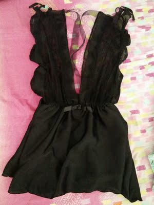 穿上有点扎的慌，别的还好