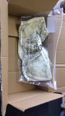 文胸很漂亮,尺码合适,发货快,质量好 文胸很漂亮,尺码合适,发货快,质量好