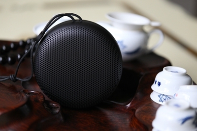 目前看来验货评测：天猫精灵方糖R AI智能音箱怎么样，蓝牙方便吗？