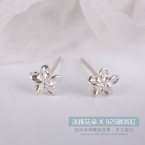 Flower earrings mini ear bone nails female frangipani earrings temperament Korean ear piercings wild small fresh s925 sterling silver