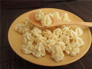 西藏日喀则牧民农家自制奶渣花曲拉高浓度小花