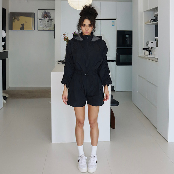 Akiyo Studio European and American Sports Suit Women 's Hooded Sweatshirt 코트 반바지 캐주얼 정장 Akiyo Studio European and American Sports Suit Women 's Hooded Sweatshirt 코트 반바지 캐주얼 정장