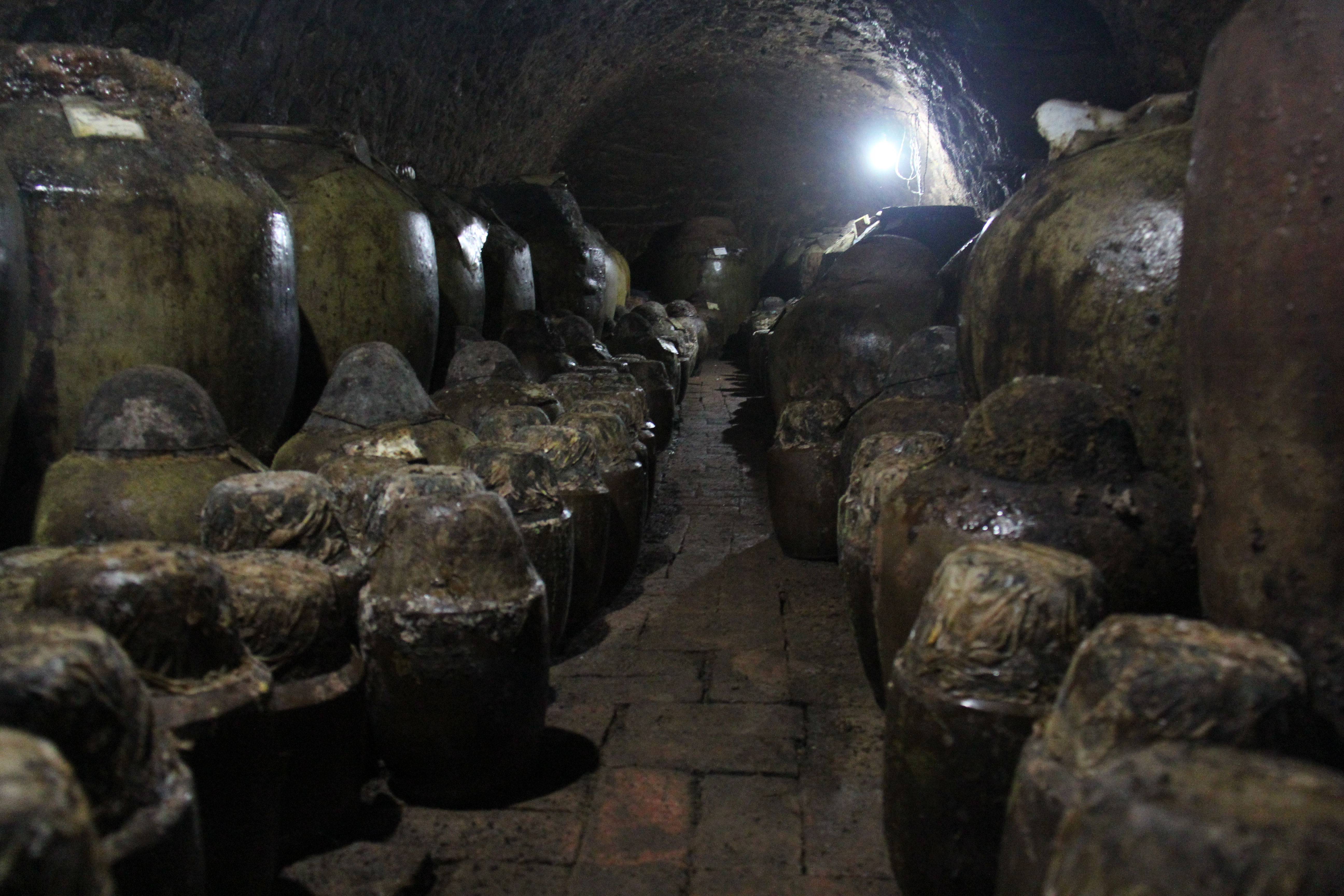 大地魂52度纯高粱白酒特价秒杀 老窖洞藏原浆白酒400ml 整箱批发