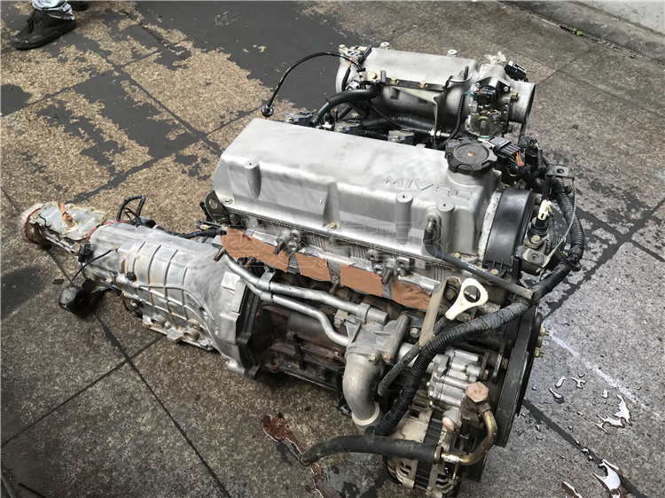 适用x6陆风x8三菱4g69君阁4g63东风风行cm7欧蓝德4g64发动机总成