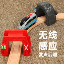 Wireless induction smart sound luminous electric car train compatible wooden track toy BRIO IKEA rice rabbit