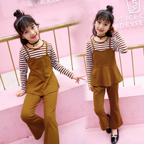 Childrens clothing girls autumn suit 2021 New zhong da tong Korean version of the little girl long-sleeved flared trousers Western style two-piece set