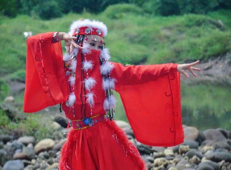 影视古装女香妃同款衣服还珠格格含香服装飘逸白显瘦抖音超火新品