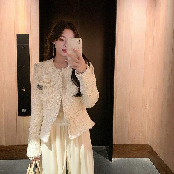 ByYou Autumn New Small Flavor White Woolen Jacket Women's Short Thickened Woolen Down Bottom Tweed Coat ByYou Autumn New Small Flavor White Woolen Jacket Women's Short Thickened Woolen Down Bottom Tweed Coat