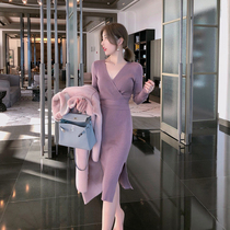 ByYou spring new temperament is thin hem slit V-neck knitted dress mid-length waist bottoming skirt
