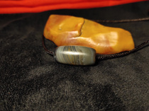 Antique beads Tibetan boutique wrapped in the silken Manaule subtight eye - bead pearl of the old ancient pearl in Tibetan area