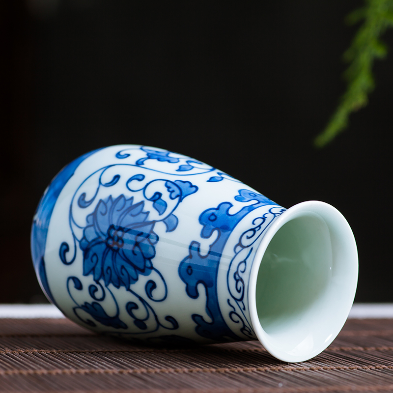 Jingdezhen ceramics antique blue - and - white hand - made mini floret bottle of flower tea hydroponic creative rich ancient frame furnishing articles