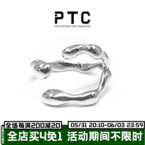 PTC minimalist lines crisscross small crowd lukewarm dark black wind design S925 through body pure silver opening ring male and female
