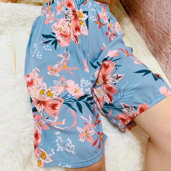 Summer Women's New Five-Pin Cotton Silk Shorts Home Wear Loose Large Size Casual Artificial Cotton Quick-Drying Beach Pants
Summer Women's New Five-Pin Cotton Silk Shorts Home Wear Loose Large Size Casual Artificial Cotton Quick-Drying Beach Pants