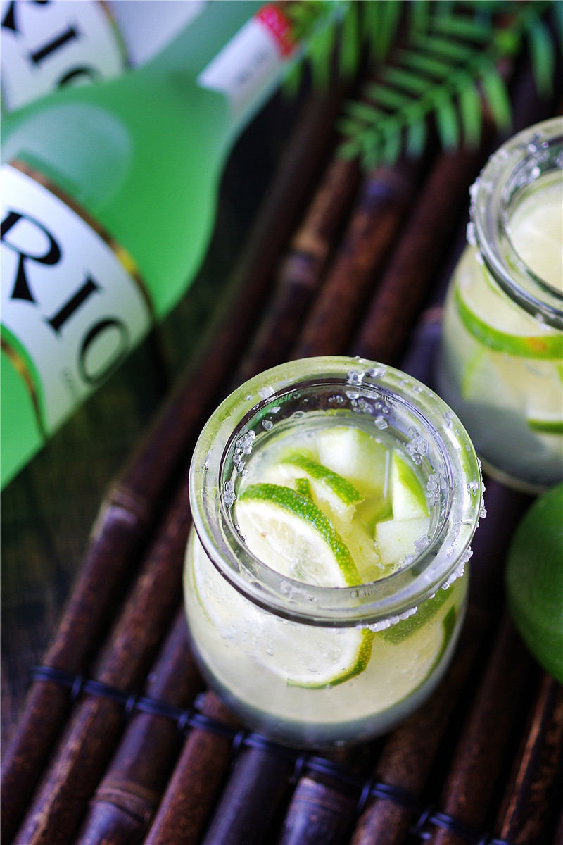 鸡尾酒这么调,味道超级好,喝了还想喝