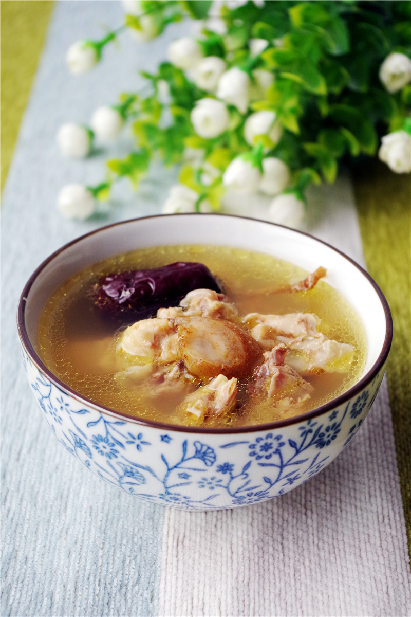 红枣参鸡汤,营养超好,你也试试吧!