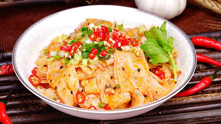 四川特产阿宽红油面皮,酸辣开胃爽翻天