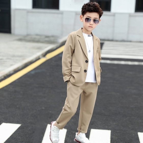 Boys suit casual suit handsome boy little suit flower children's dress spring and autumn children's hosting performance
Boys suit casual suit handsome boy little suit flower children's dress spring and autumn children's hosting performance