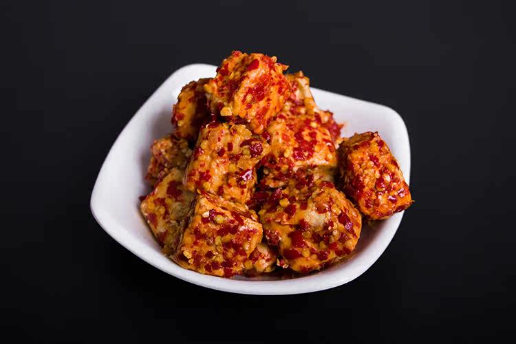 湖南白溪特产香辣豆腐乳农家自制手工diy无油霉豆腐下饭菜2瓶包邮