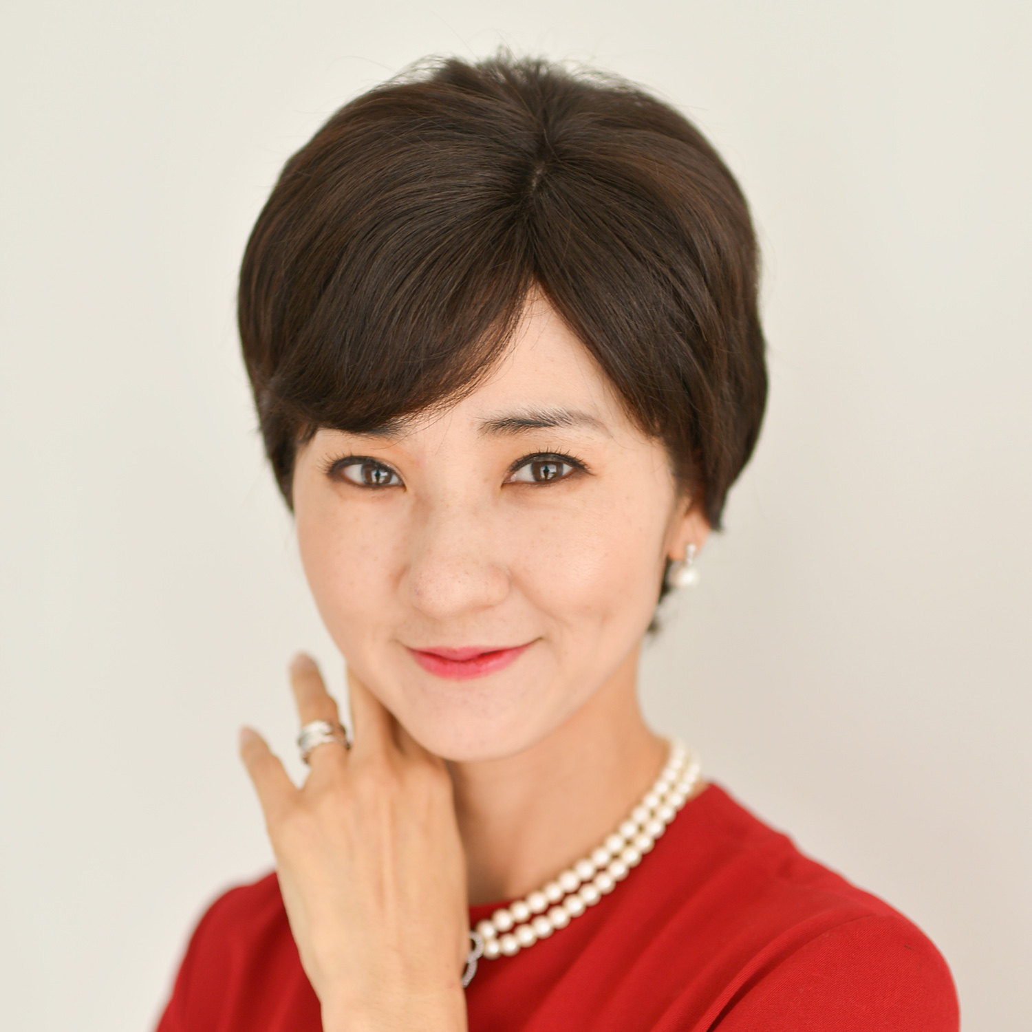 中老年真发假发短发女士蓬松发型 分缝头皮中年妈妈假发整顶发套