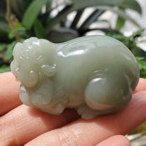 Dialect Hotan jade boutique wearing grade Qinghai material lake green hand carved three-dimensional brave pendant a