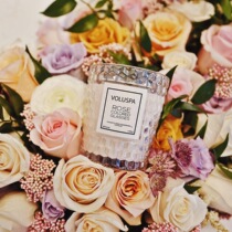 Voluspa aromatherapy candle imported essential oil romantic fragrance gift box smokeless sober sleeping bedroom air purification