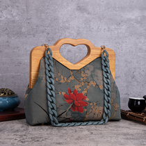 Heart-shaped wood lifting eye opening gold bag handmade cloth art diy retro Chinese wind material bag Non-finished product 416 #