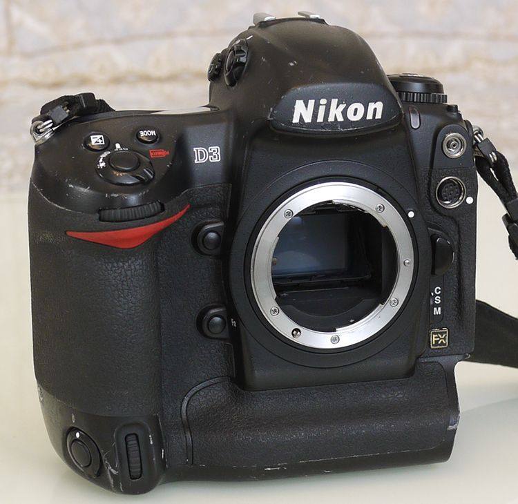 全画幅数码单反相机佳能5d2正常尼康d3故障