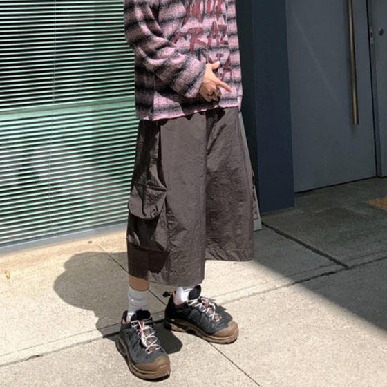 ANAN Korea Dongdaemun Purchase Elastic waist loose fit neutral summer straight work Bermuda shorts
ANAN Korea Dongdaemun Purchase Elastic waist loose fit neutral summer straight work Bermuda shorts