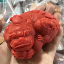 Agate lucky evil animal imitation south red agate Pixiu hand handle piece carved persimmon red mother and child Pixiu hand play piece