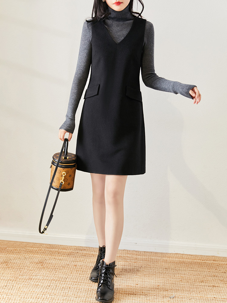 黑色毛呢马甲连衣裙女中长v领羊毛背心裙2021春款质感黑,没有搭配是它