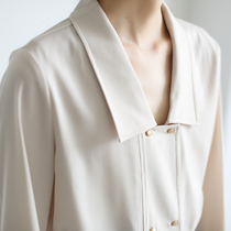 LIMONN design sense niche retro apricot long sleeve shirt female French small gold buckle commuter ol temperament autumn